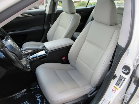 Used 2017 Lexus ES 350 w/ Navigation System Package FWD image 31