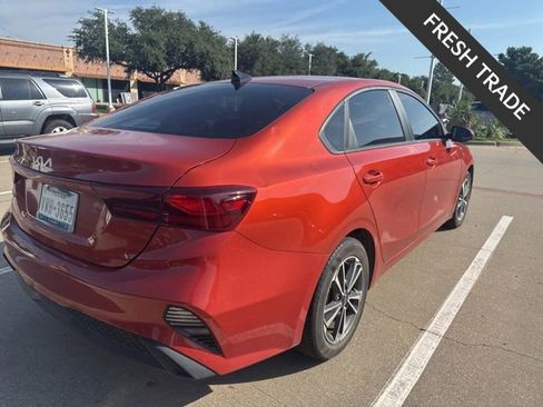Used 2024 Kia Forte LXS FWD image 2