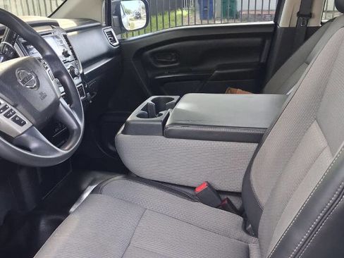 Used 2018 Nissan Titan S w/ S Utility Package RWD image 4