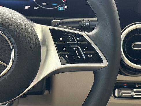 New 2026 Mercedes-Benz GLB 250 image 23