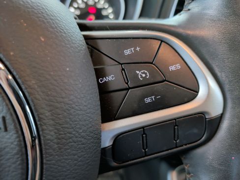Used 2019 Jeep Compass Latitude w/ Cold Weather Group AWD/4WD image 20