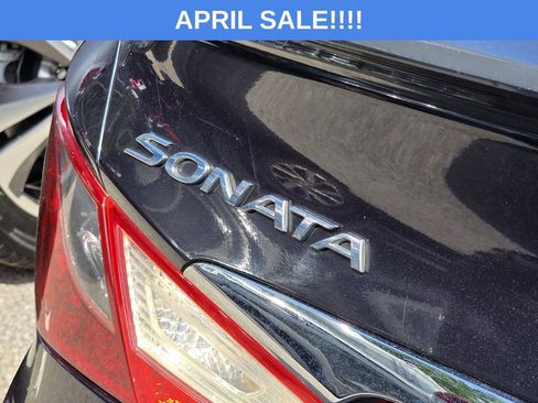 Used 2013 Hyundai Sonata SE w/ Navigation & Sunroof Pkg image 5