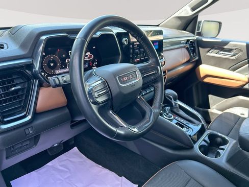 Used 2024 GMC Canyon AT4 w/ Technology Package AWD/4WD image 10
