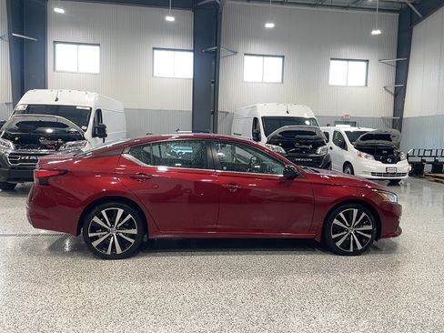 Used 2022 Nissan Altima 2.5 SR AWD/4WD image 4