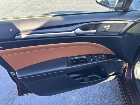 Used 2019 Ford Fusion Titanium image 12