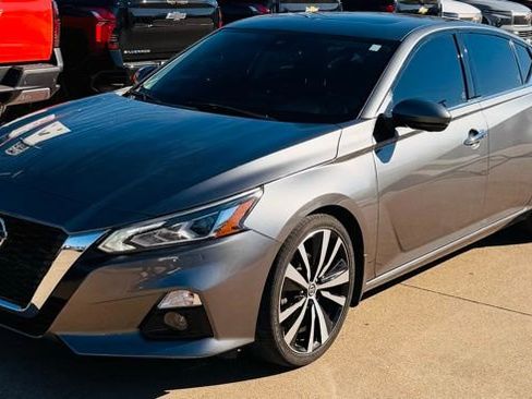 Used 2020 Nissan Altima 2.5 Platinum image 5