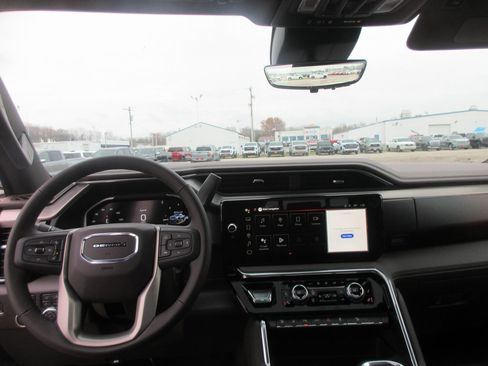 New 2026 GMC Sierra 2500 Denali w/ Denali Reserve Package image 17