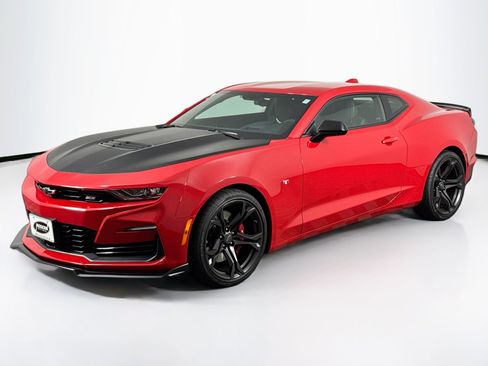 Used 2023 Chevrolet Camaro SS RWD image 6