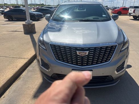 Used 2025 Cadillac XT5 Premium Luxury w/ Technology Package FWD image 9