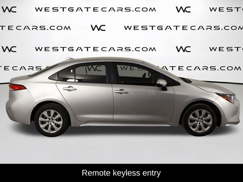 Used 2020 Toyota Corolla LE FWD image 5