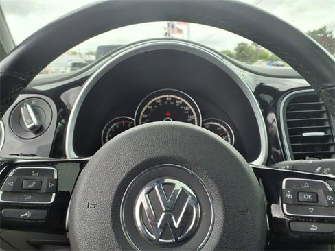 Used 2014 Volkswagen Beetle 2.5 image 19