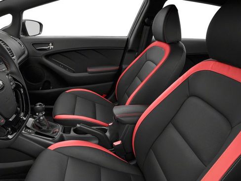 Used 2017 Kia Forte LX image 12