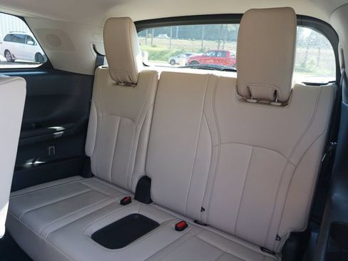Used 2023 INFINITI QX60 Luxe w/ Performance Audio Package FWD image 17