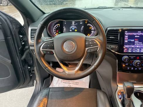 Used 2019 Jeep Grand Cherokee Altitude AWD/4WD image 23