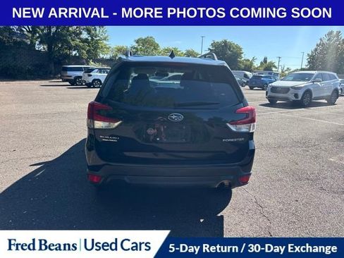 Used 2019 Subaru Forester Premium w/ All-Weather Package AWD/4WD image 7