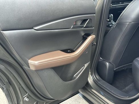 Used 2021 MAZDA CX-30 FWD 2.5 S w/ Premium Package image 12
