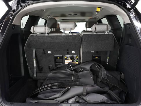 Used 2025 Toyota Sienna XLE w/ XLE Plus Package AWD/4WD image 9