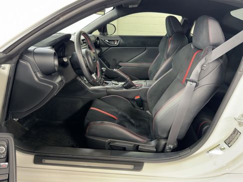 Used 2023 Subaru BRZ Limited image 5
