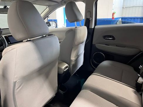 Used 2016 Honda HR-V EX image 17