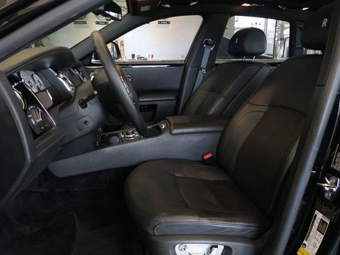 Used 2013 Rolls-Royce Ghost RWD image 13