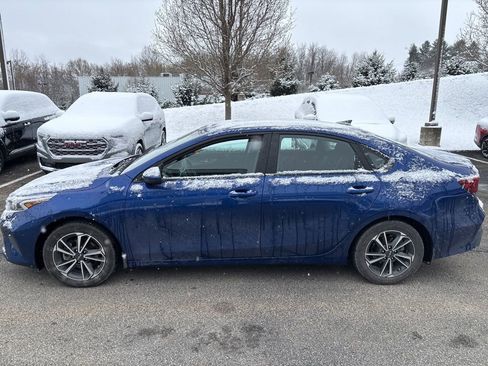 Used 2023 Kia Forte LXS image 4