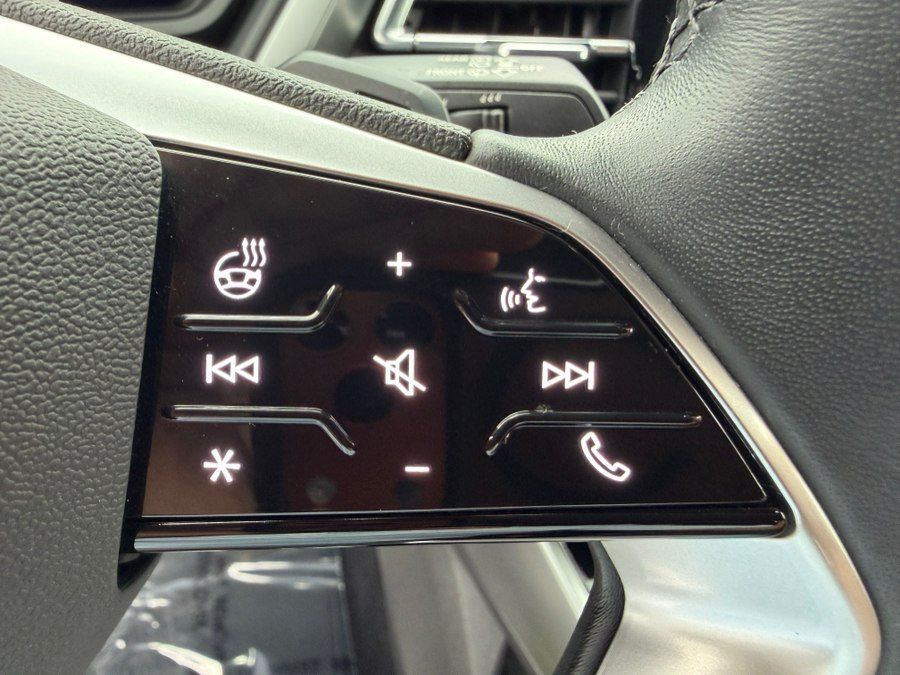 Used 2023 Audi Q4 e-tron Premium Plus w/ Premium Plus AWD/4WD image 16