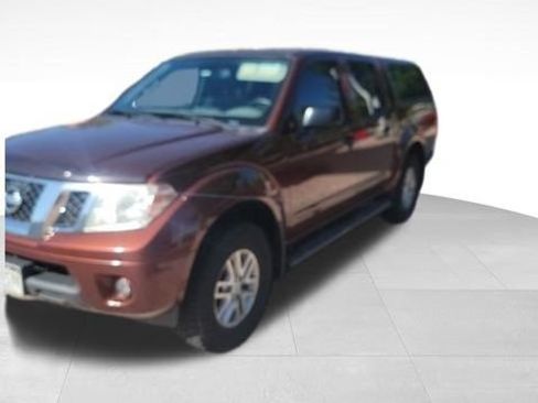 Used 2016 Nissan Frontier SV w/ SV Value Truck Package AWD/4WD image 5