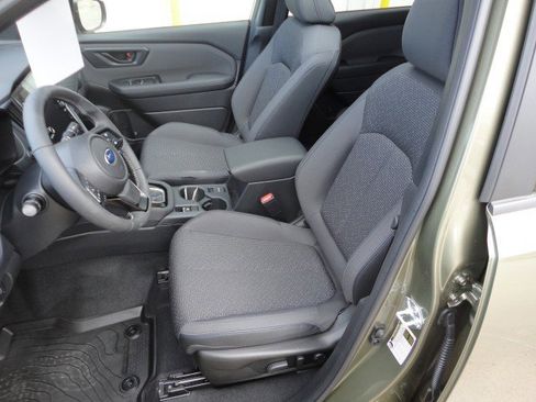 Used 2025 Subaru Forester Premium w/ Convenience Package #1 image 4