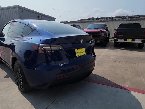 Used 2020 Tesla Model Y Long Range AWD/4WD image 32