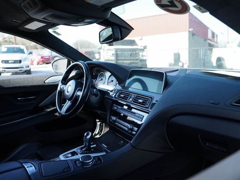 Used 2016 BMW M6 image 32