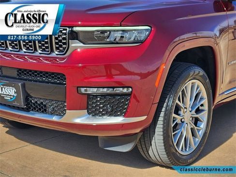 Used 2025 Jeep Grand Cherokee L Summit w/ Advanced Protech Group IV image 10