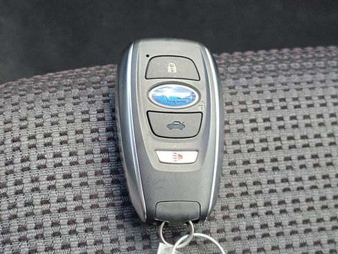 Certified 2025 Subaru Outback Premium w/ Popular Package #1 AWD/4WD image 27