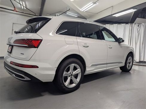 Used 2023 Audi Q7 2.0T Premium Plus w/ Premium Plus Package image 3