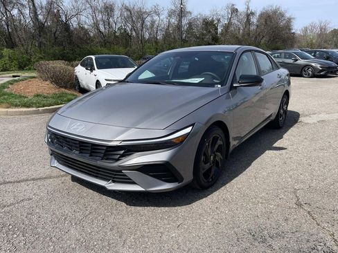 New 2026 Hyundai Elantra Sport image 7