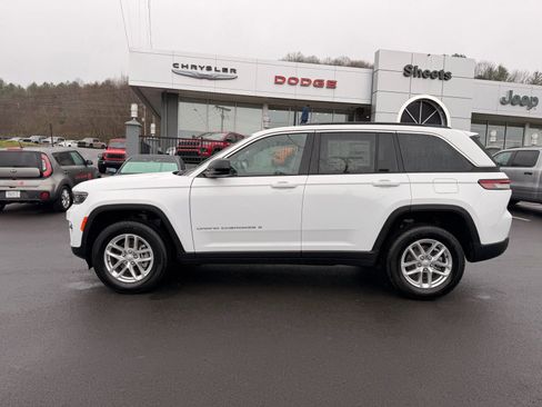 New 2026 Jeep Grand Cherokee Laredo X AWD/4WD image 3