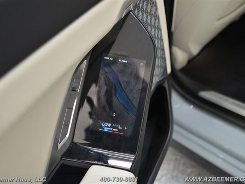 Used 2023 BMW 760i xDrive w/ Executive Package AWD/4WD image 42
