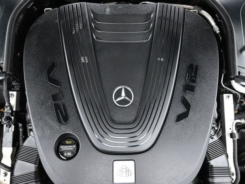 Used 2023 Mercedes-Benz Maybach S 680 4MATIC w/ Manufaktur Leather Package image 30