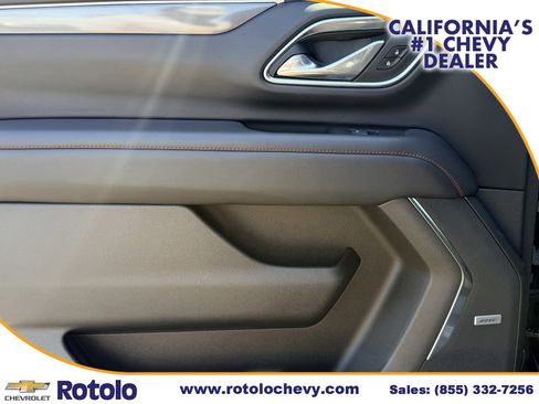 Used 2023 Chevrolet Suburban RST w/ Luxury Package RWD image 17