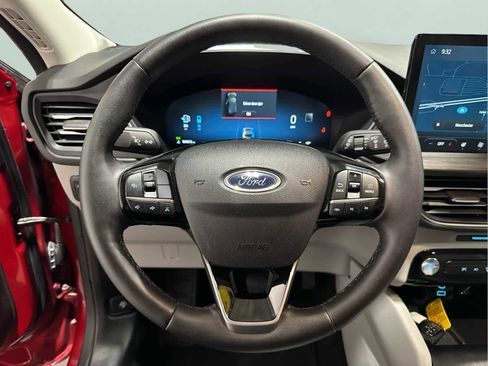 Used 2023 Ford Escape SE w/ PHEV Premium Package image 13