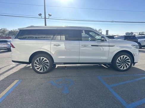 New 2025 Lincoln Navigator L Black Label image 3
