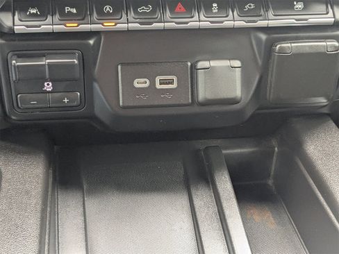 Used 2020 GMC Sierra 1500 SLT image 23