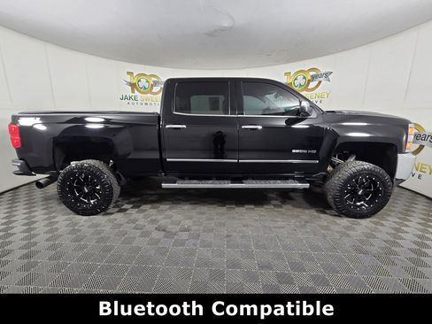 Used 2019 Chevrolet Silverado 2500 LTZ w/ Duramax Plus Package AWD/4WD image 10