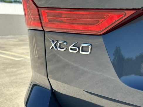 Certified 2023 Volvo XC60 T8 Plus w/ Climate Package AWD/4WD image 38
