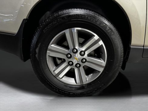 Used 2016 Chevrolet Traverse LT image 48