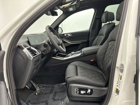 New 2026 BMW X5 xDrive50e image 25