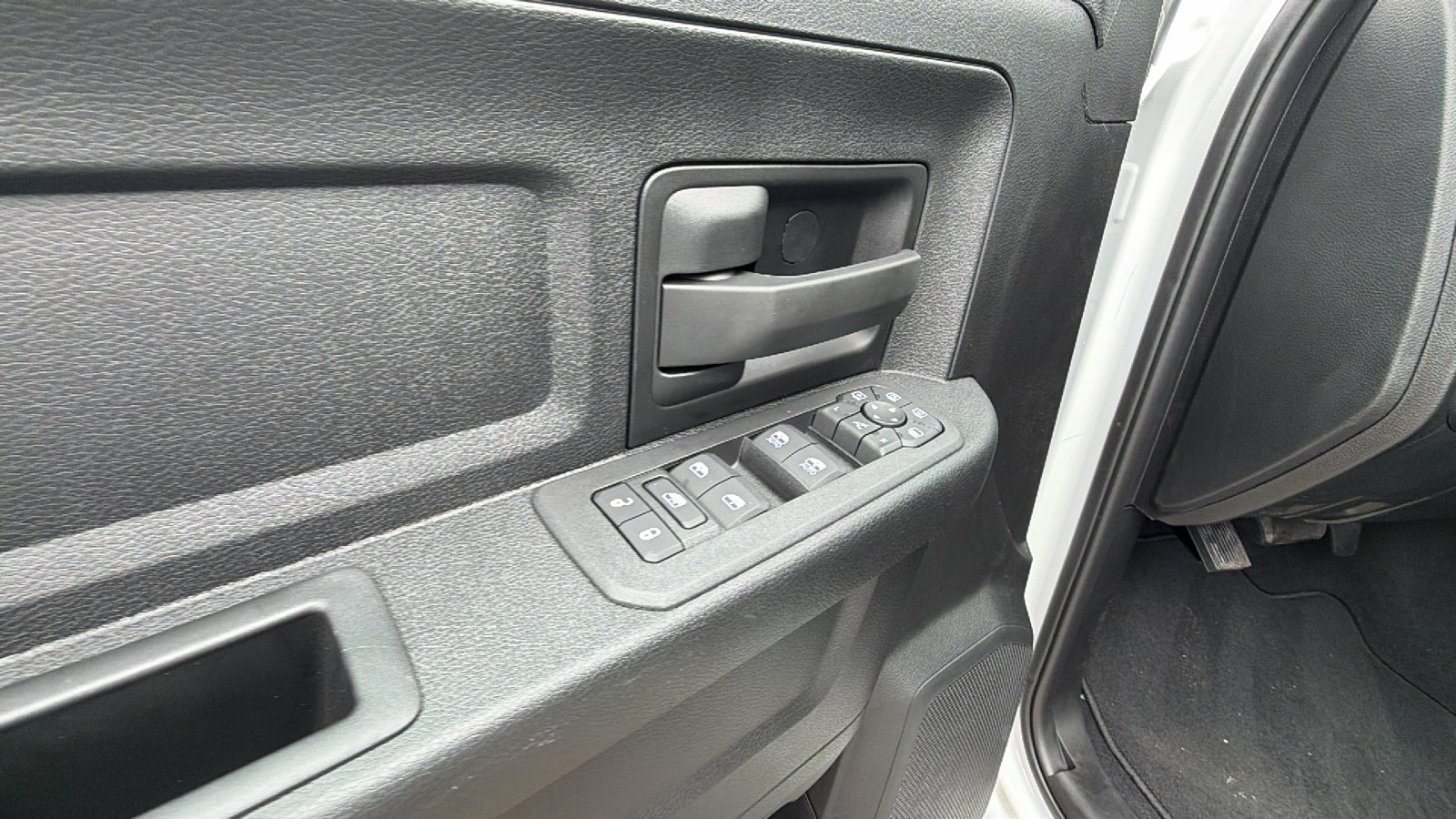 New 2026 RAM 2500 Tradesman AWD/4WD image 15