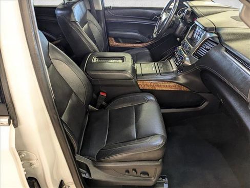 Used 2019 Chevrolet Suburban Premier image 26