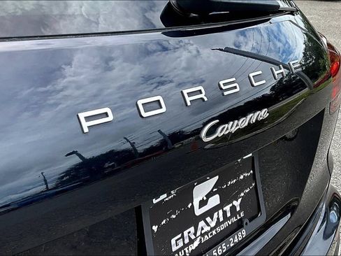 Used 2017 Porsche Cayenne AWD/4WD image 23