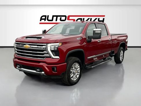Used 2025 Chevrolet Silverado 3500 High Country AWD/4WD image 3