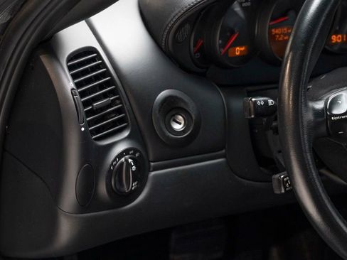 Used 2004 Porsche 911 Carrera 4S image 19